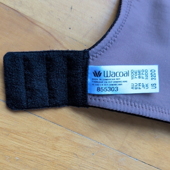 Wacoal Shimmering Black Underwire Bra - Picture 11 of 11